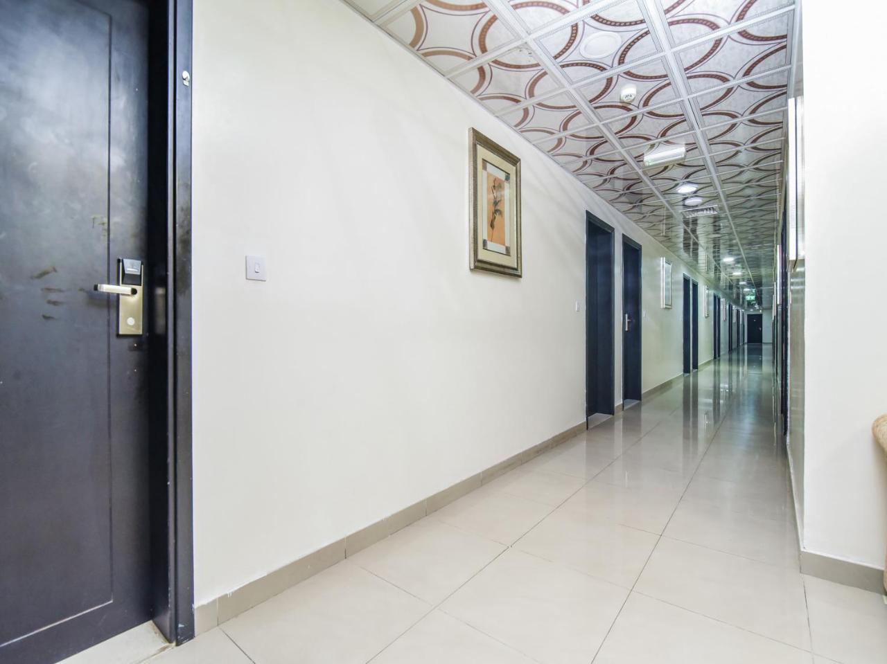Oyo 138 Empire Hotel Apartments Dubai Buitenkant foto