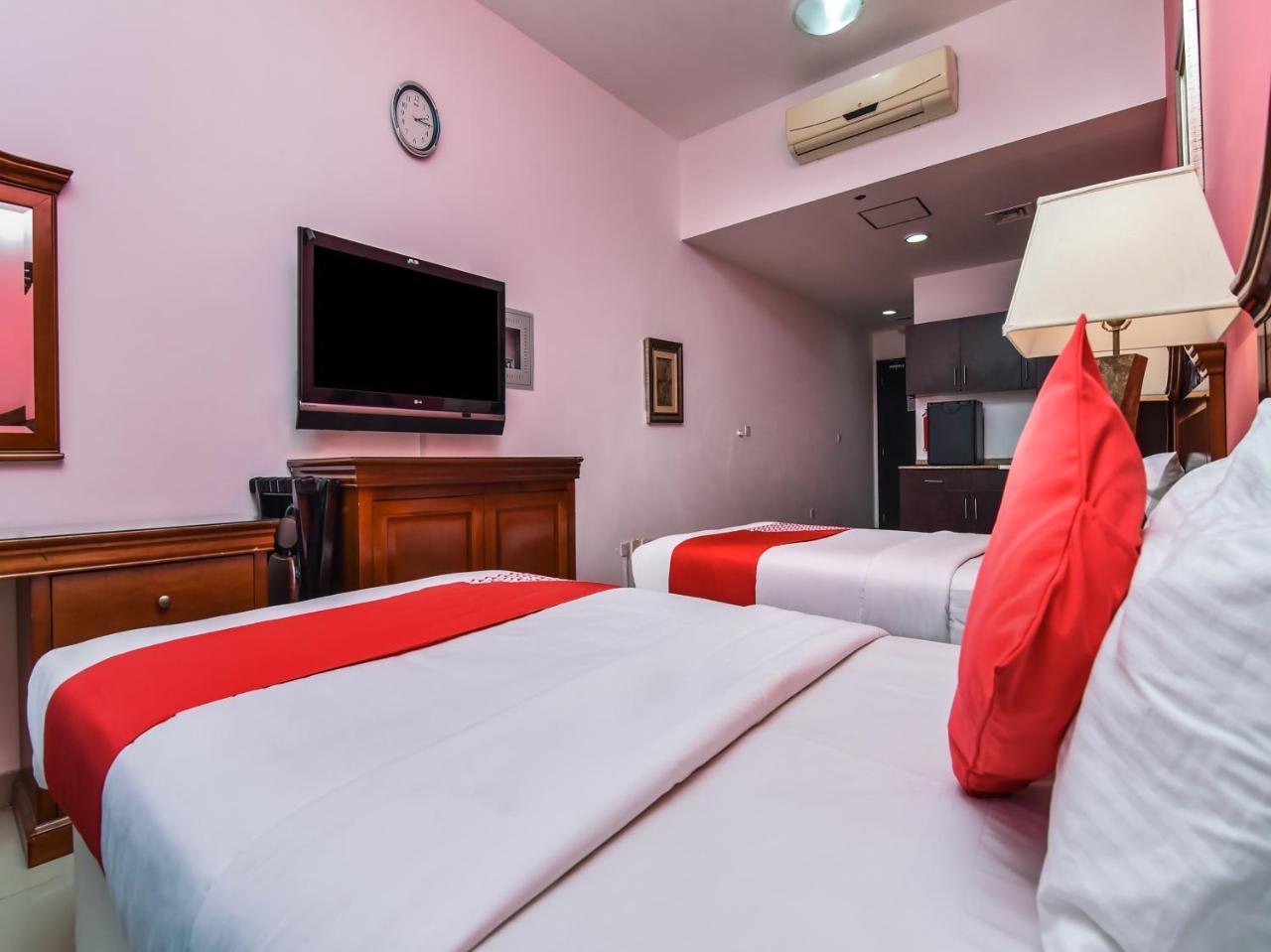 Oyo 138 Empire Hotel Apartments Dubai Buitenkant foto