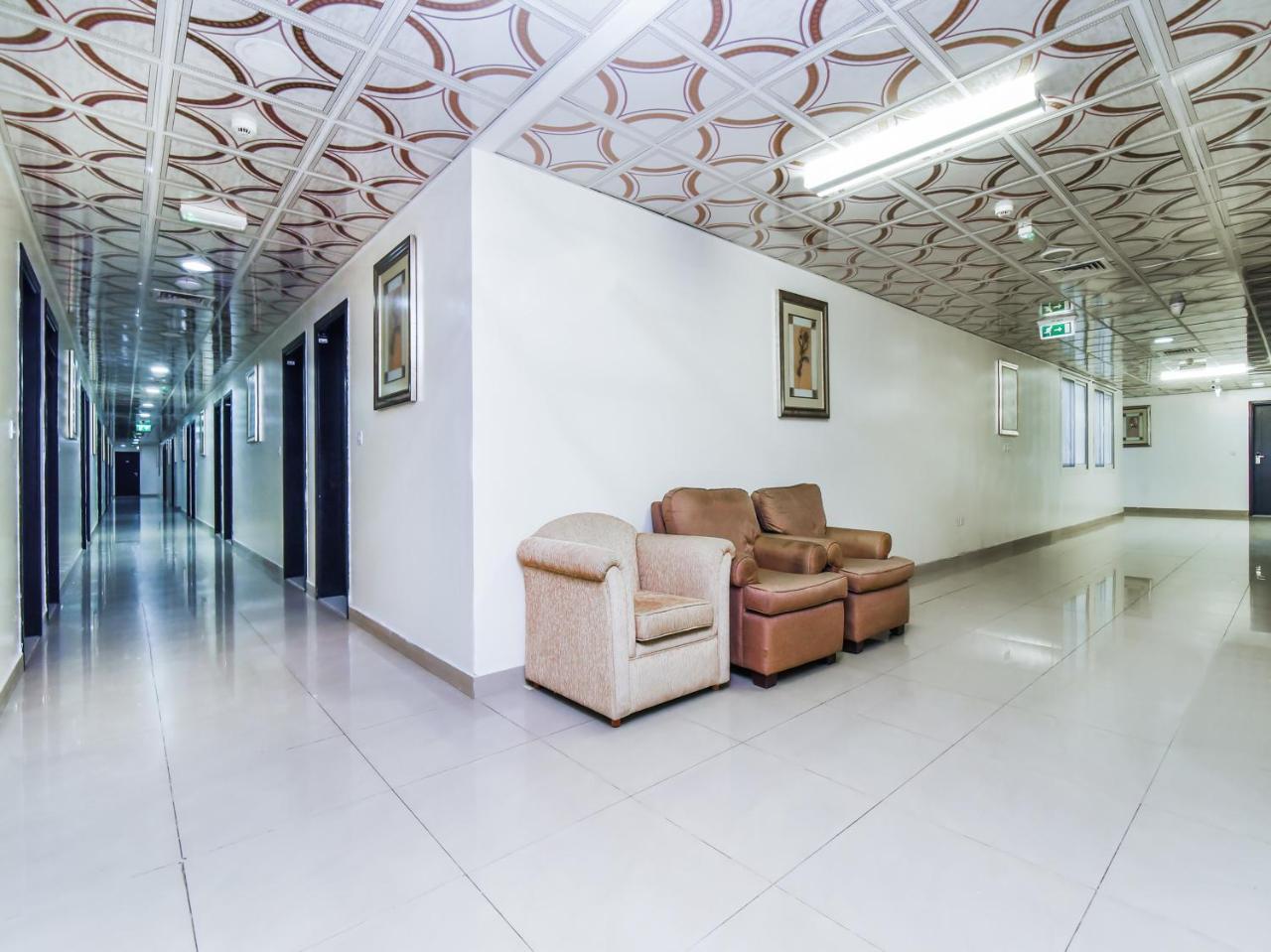 Oyo 138 Empire Hotel Apartments Dubai Buitenkant foto